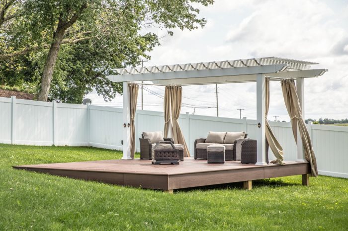 Platform deck with pergola